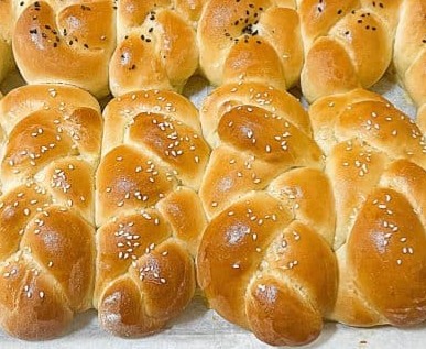 Water Challah Roll